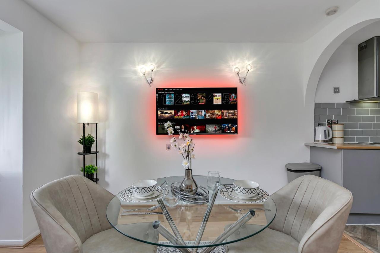 Aryas Apartments London Edgware ภายนอก รูปภาพ