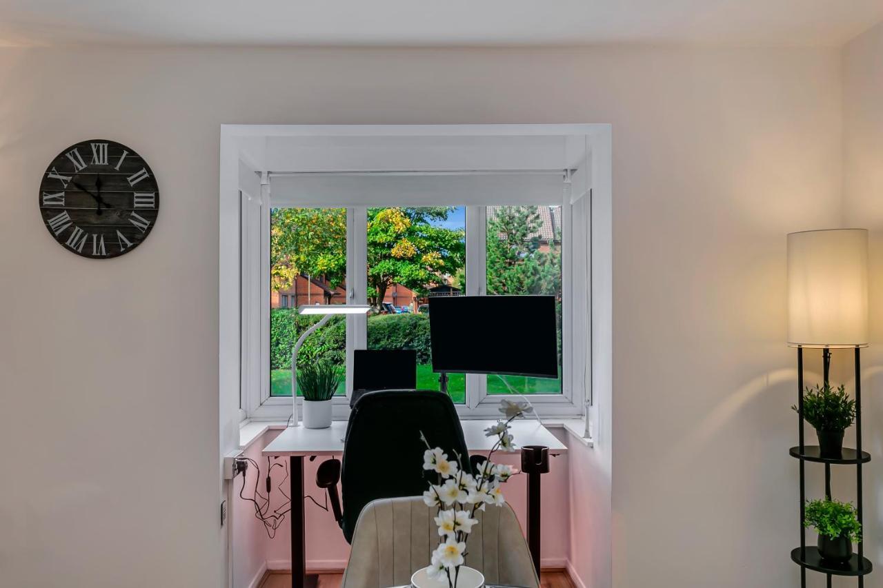 Aryas Apartments London Edgware ภายนอก รูปภาพ
